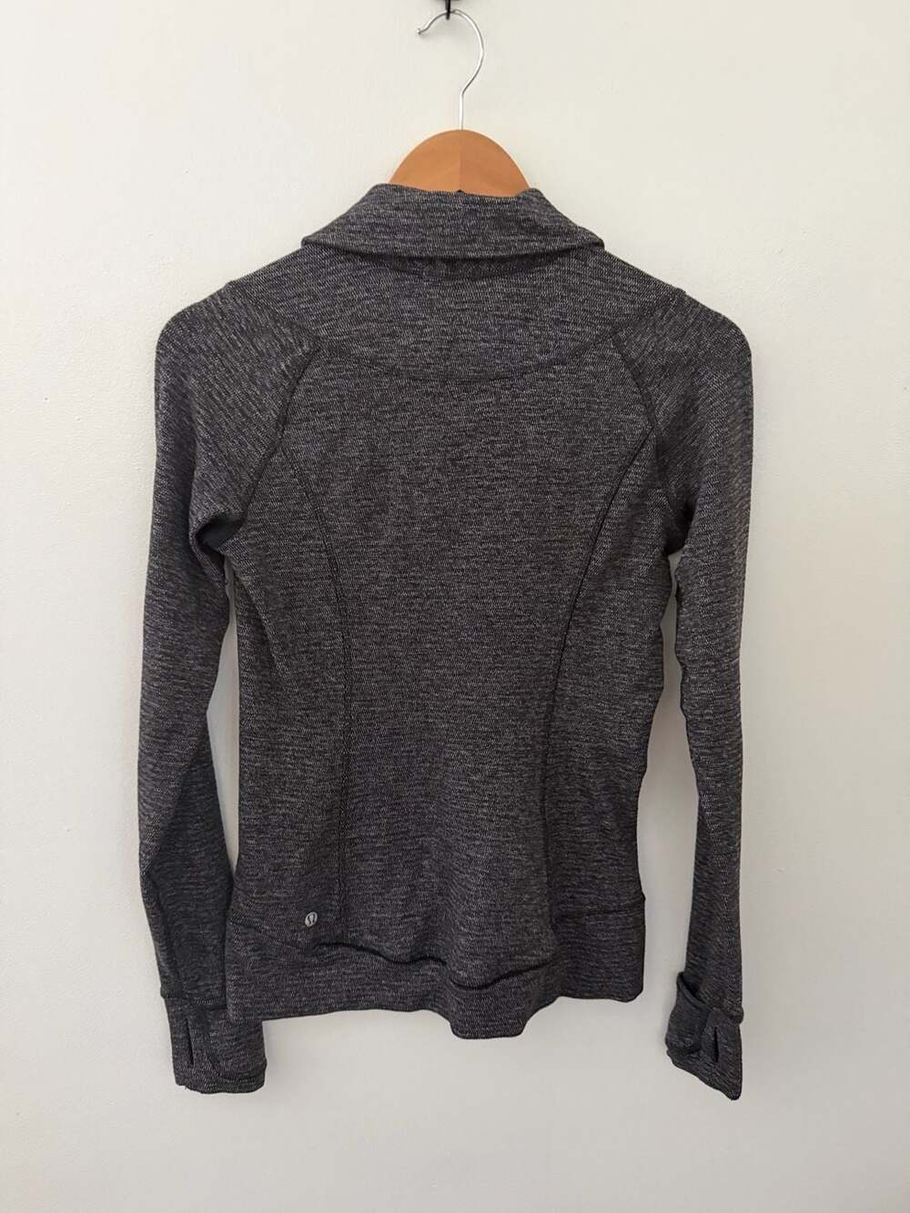Lululemon Think Fast 1/4 Zip Pullover Size 6 Black - Picture 6 of 7